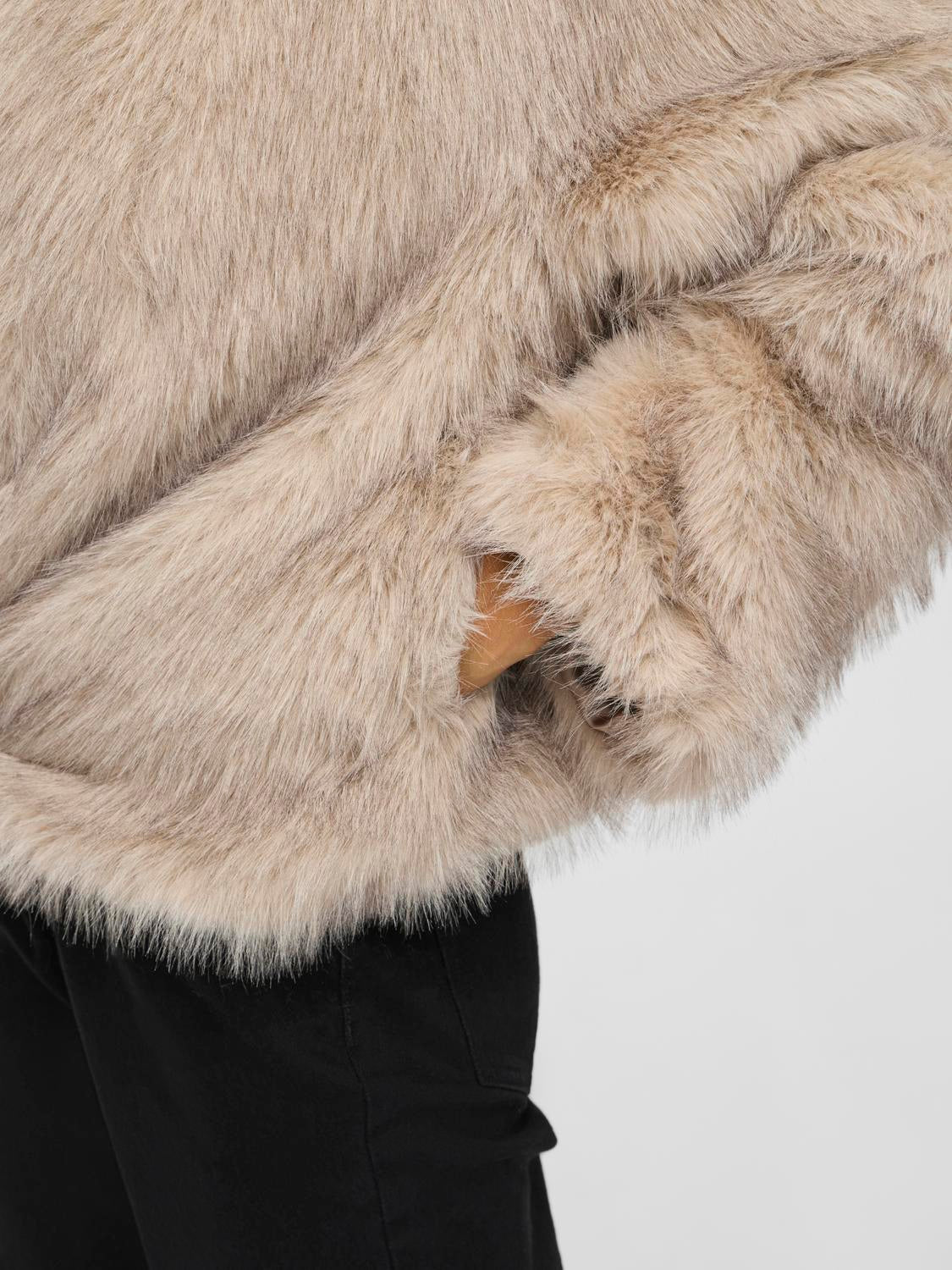 model_shot-detail