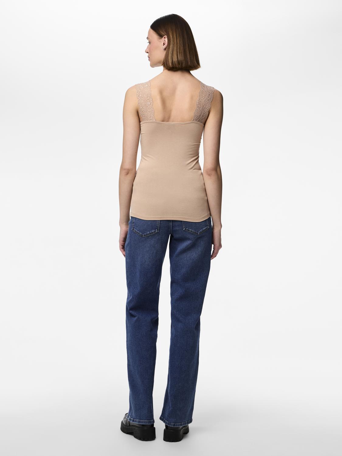 model_shot-back