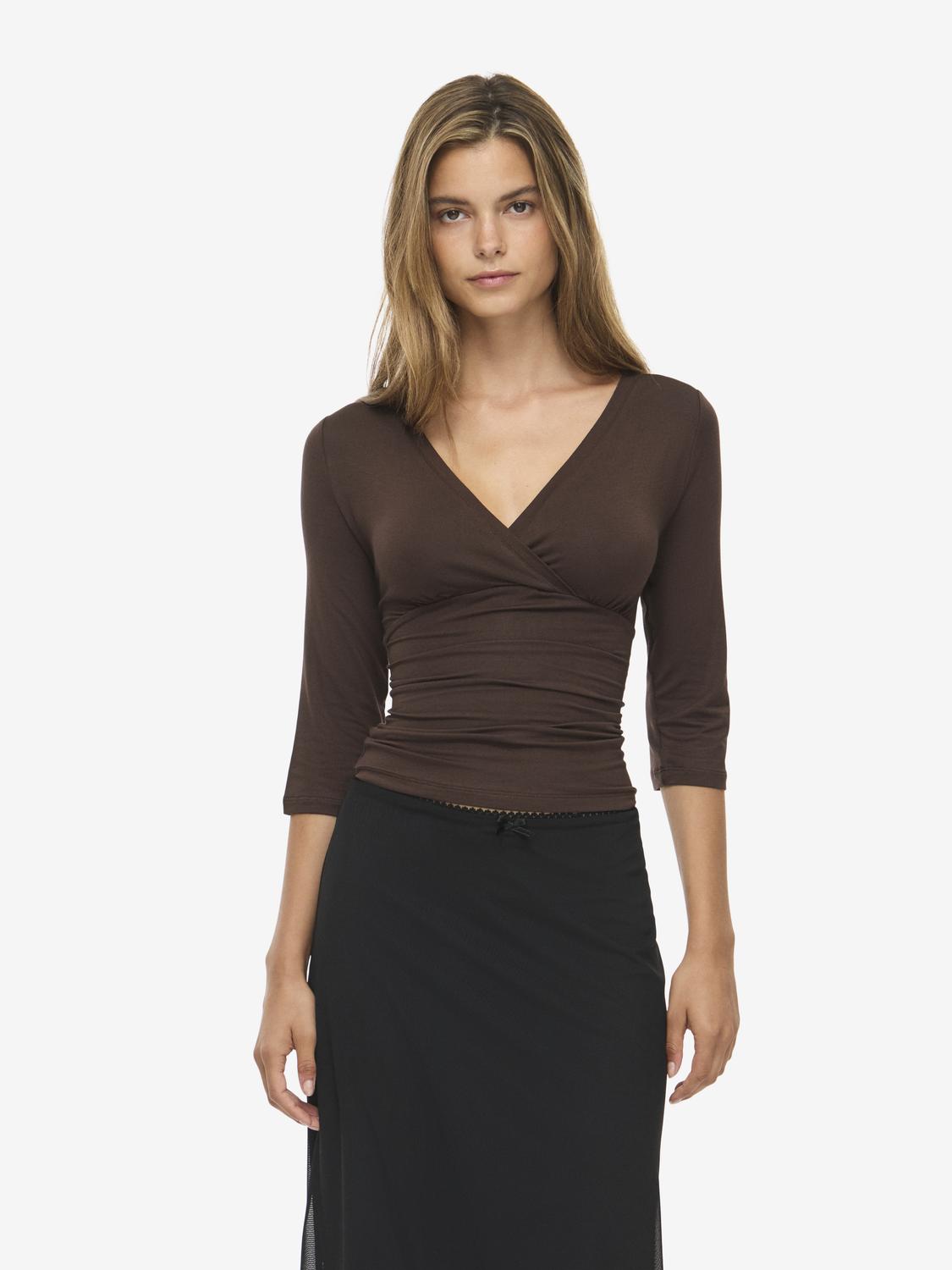 model_shot-front