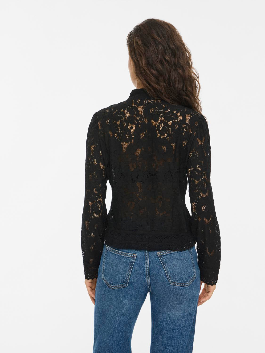model_shot-back