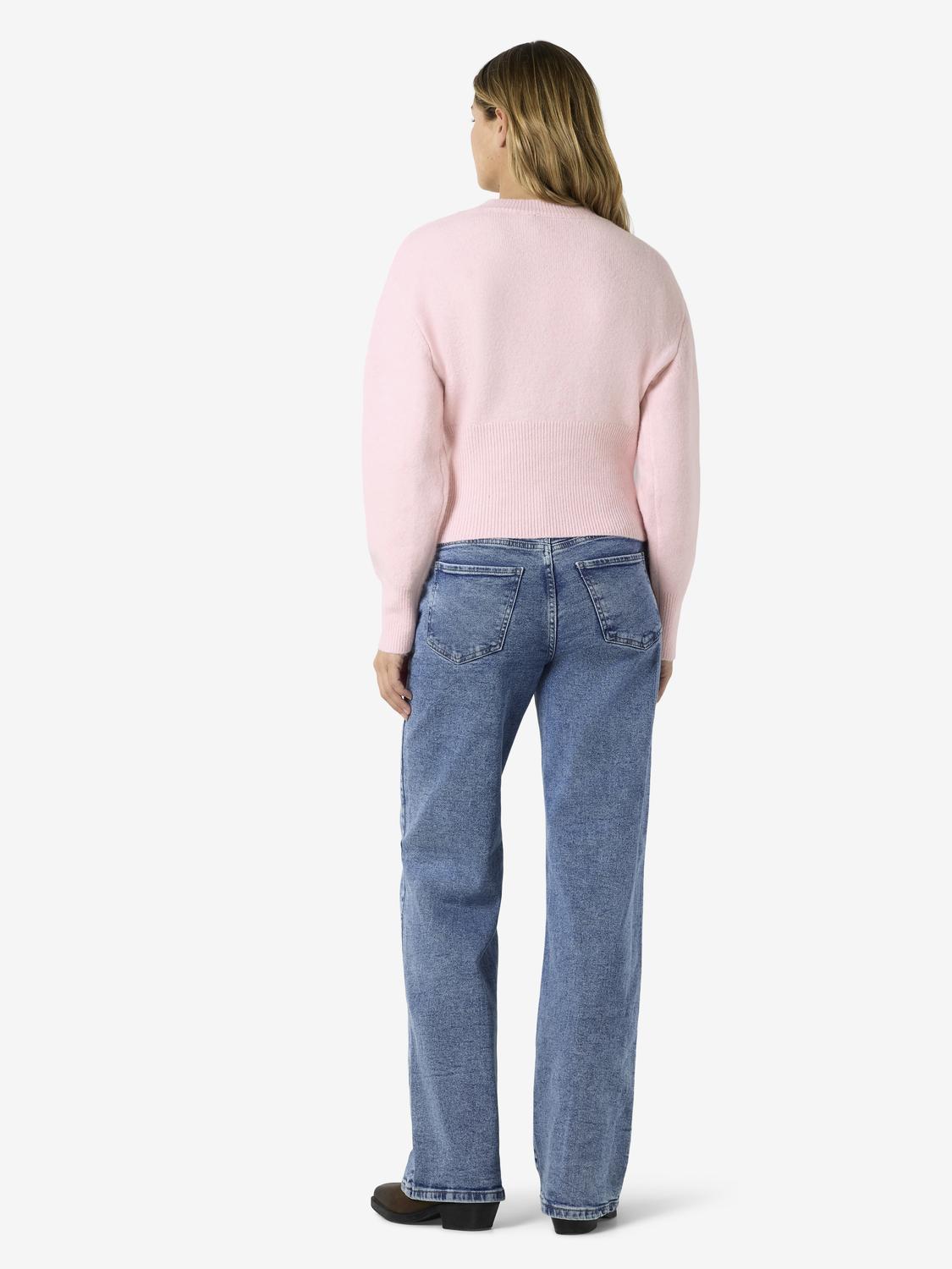 model_shot-front_full