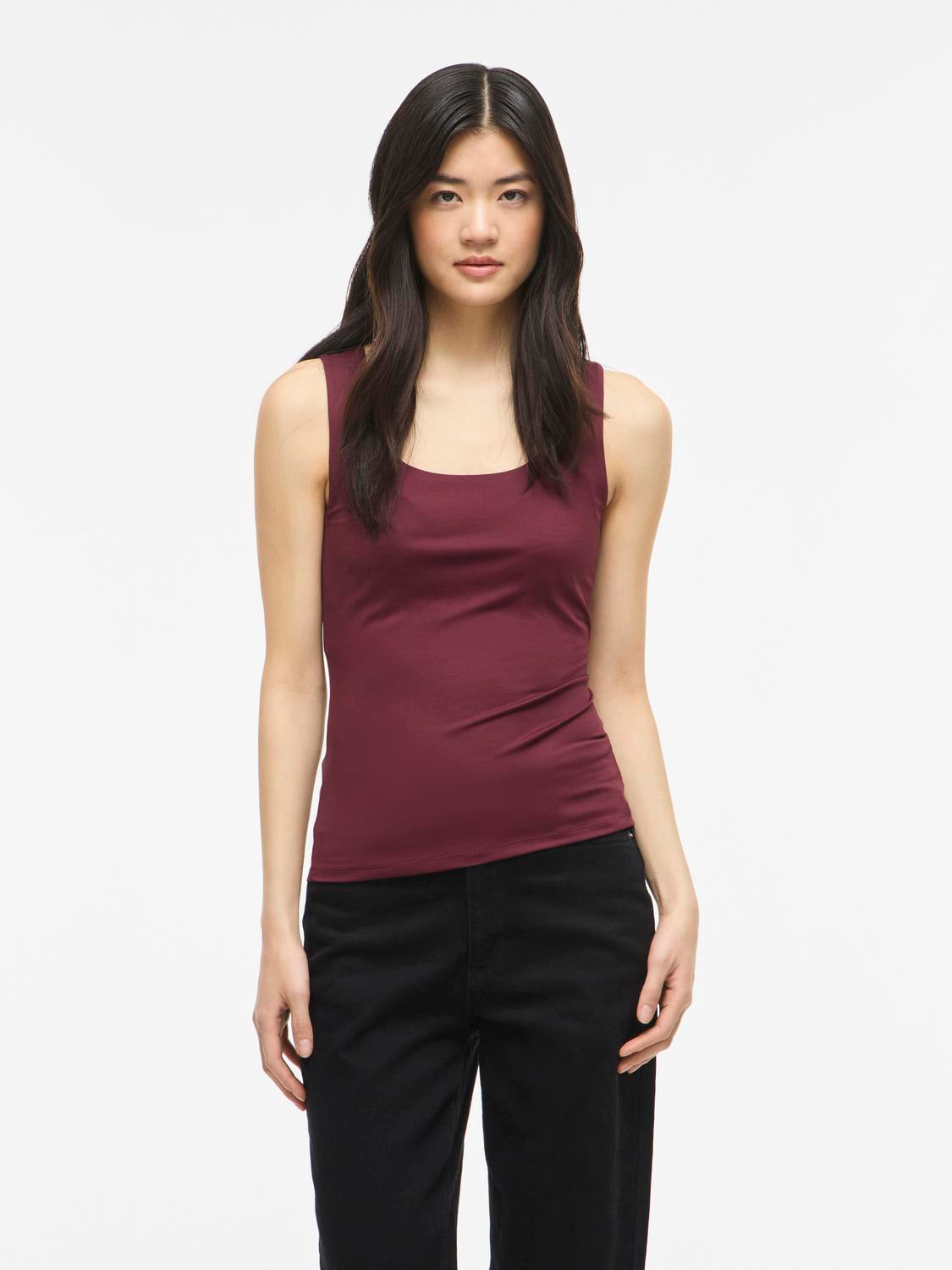 model_shot-front